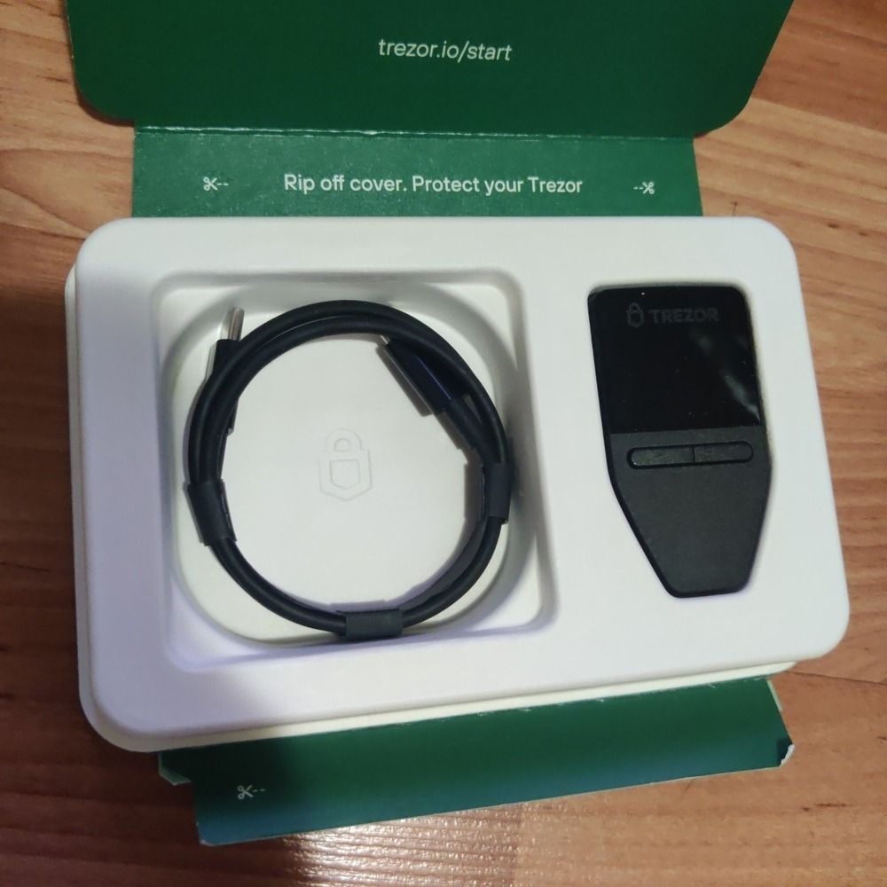 Trezor Safe 3 Crypto Hardware Wallet USB Cable - Untested - Picture 3 of 3